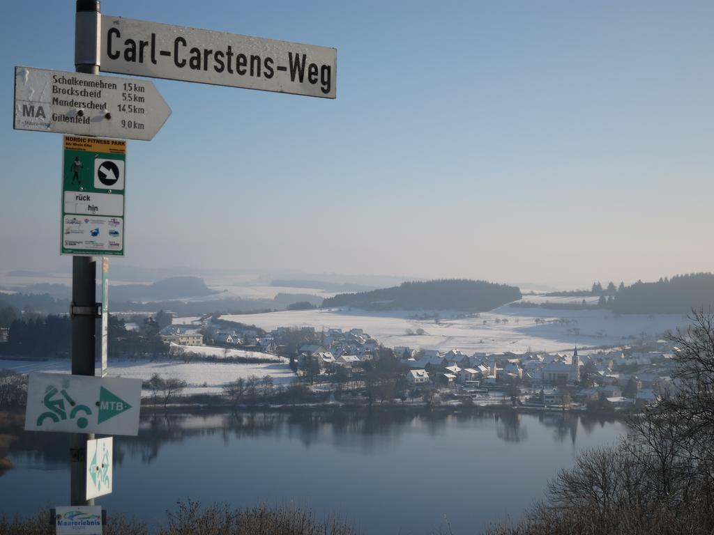 Ferienwohnungen Haus Hinneres Schalkenmehren Luaran gambar