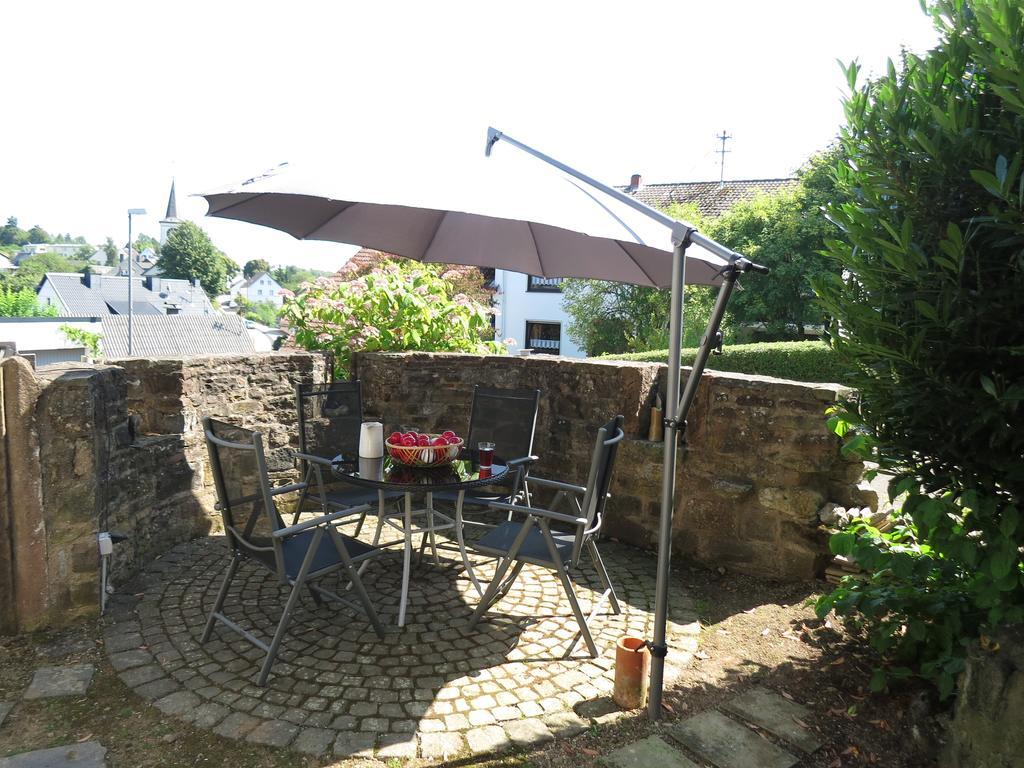 Ferienwohnungen Haus Hinneres Schalkenmehren Luaran gambar