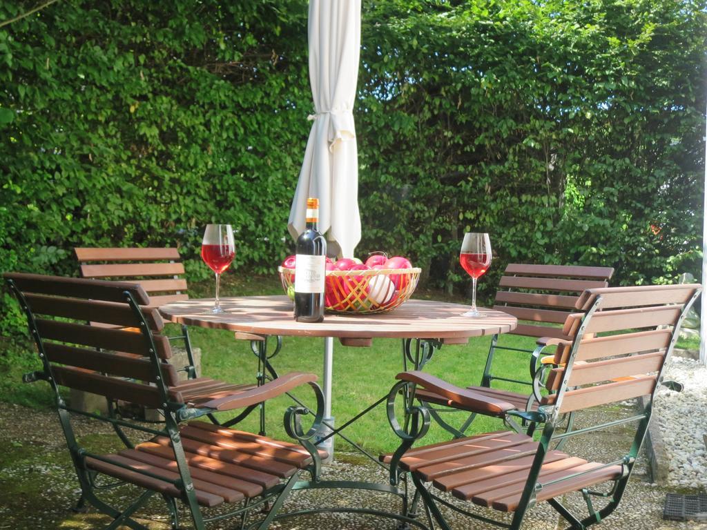 Ferienwohnungen Haus Hinneres Schalkenmehren Luaran gambar