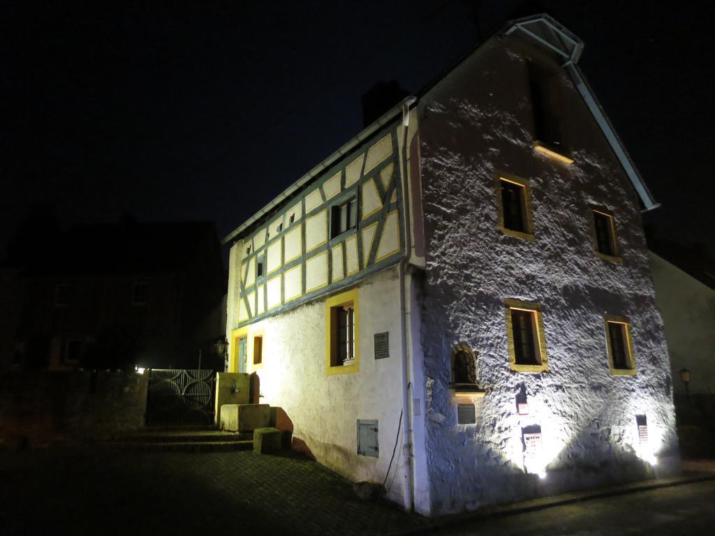 Ferienwohnungen Haus Hinneres Schalkenmehren Luaran gambar